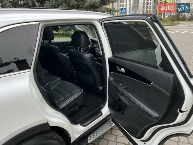 Білий Кіа Соренто, об'ємом двигуна 2.2 л та пробігом 171 тис. км за 28500 $, фото 42 на Automoto.ua