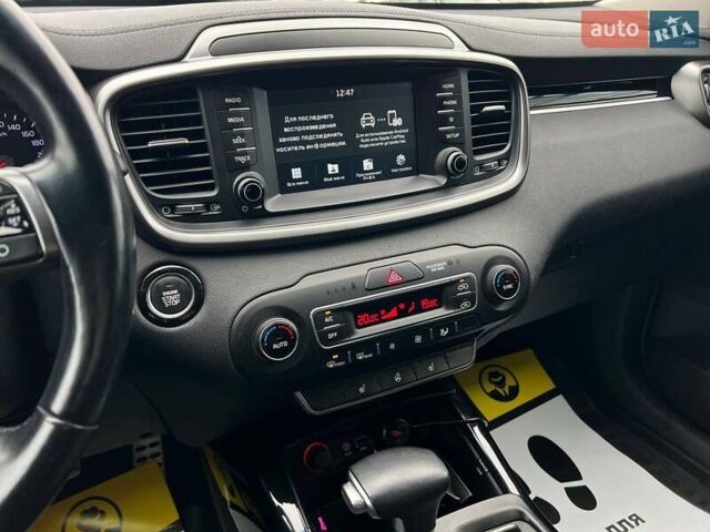 Білий Кіа Соренто, об'ємом двигуна 2.2 л та пробігом 51 тис. км за 31000 $, фото 17 на Automoto.ua