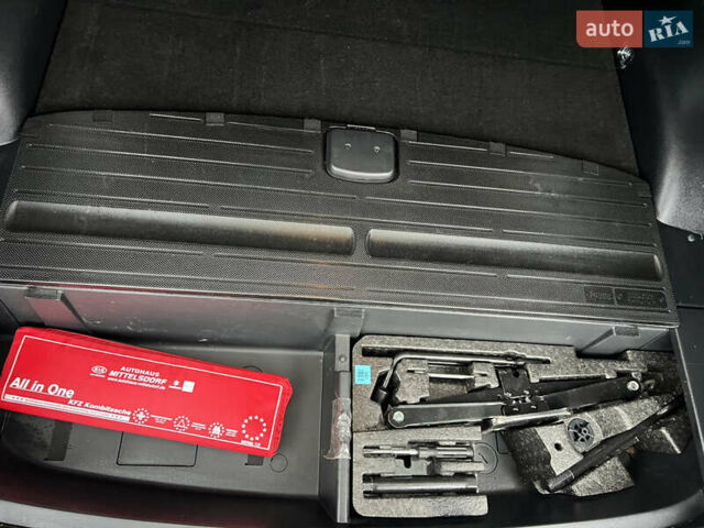 Білий Кіа Соренто, об'ємом двигуна 2.2 л та пробігом 171 тис. км за 28500 $, фото 40 на Automoto.ua