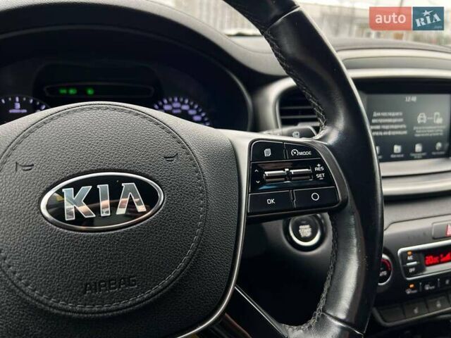 Білий Кіа Соренто, об'ємом двигуна 2.2 л та пробігом 51 тис. км за 31000 $, фото 14 на Automoto.ua