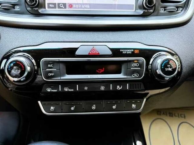 Белый Киа Соренто, объемом двигателя 0 л и пробегом 127 тыс. км за 13000 $, фото 7 на Automoto.ua