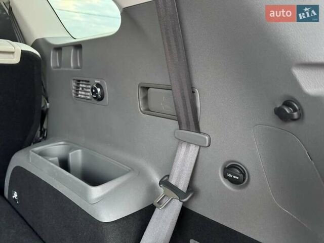 Білий Кіа Соренто, об'ємом двигуна 3.3 л та пробігом 70 тис. км за 23500 $, фото 82 на Automoto.ua