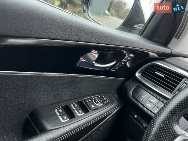 Білий Кіа Соренто, об'ємом двигуна 2.2 л та пробігом 171 тис. км за 28500 $, фото 54 на Automoto.ua