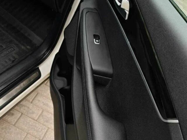 Киа Соренто 2018 в Киеве на Automoto.ua Белый Киа Соренто, объемом двигателя 2.2 л и пробегом 185 тыс. км за 20999 $, фото 19 на Automoto.ua