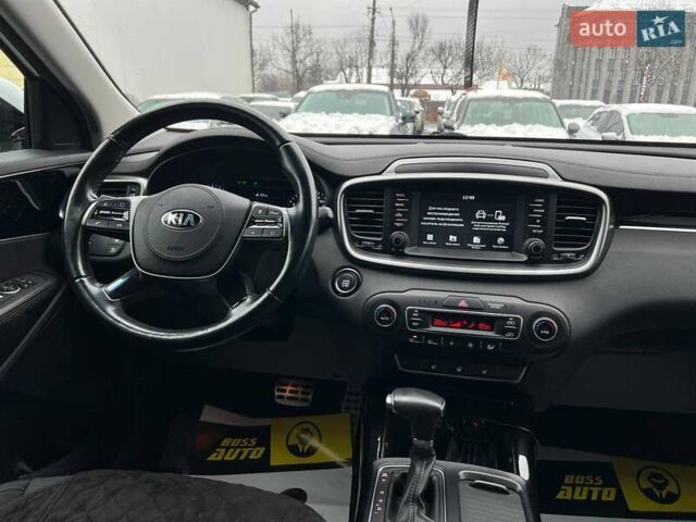 Білий Кіа Соренто, об'ємом двигуна 2.2 л та пробігом 51 тис. км за 31000 $, фото 11 на Automoto.ua