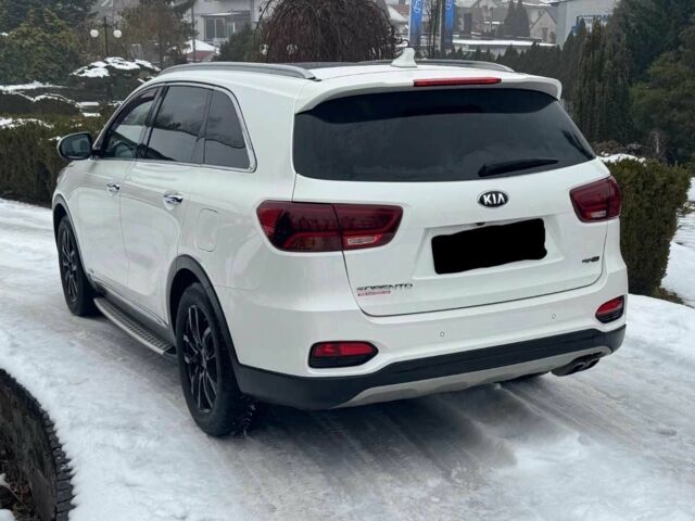 Белый Киа Соренто, объемом двигателя 2.4 л и пробегом 45 тыс. км за 11500 $, фото 2 на Automoto.ua