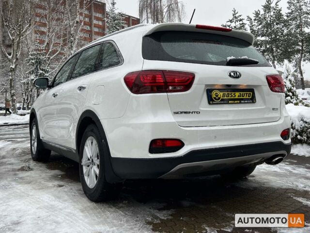 Белый Киа Соренто, объемом двигателя 2.2 л и пробегом 78 тыс. км за 29900 $, фото 4 на Automoto.ua