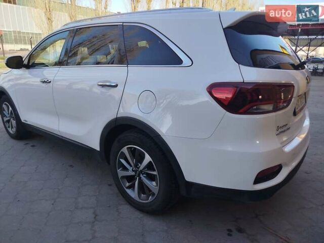 Белый Киа Соренто, объемом двигателя 3.3 л и пробегом 95 тыс. км за 16999 $, фото 4 на Automoto.ua