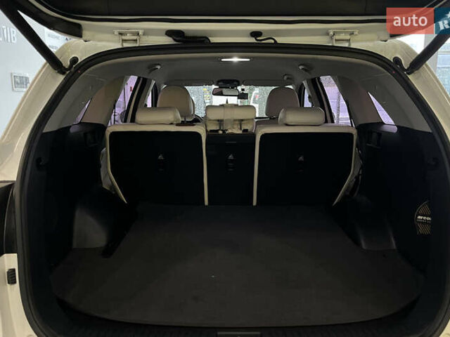 Белый Киа Соренто, объемом двигателя 2.2 л и пробегом 154 тыс. км за 28000 $, фото 25 на Automoto.ua