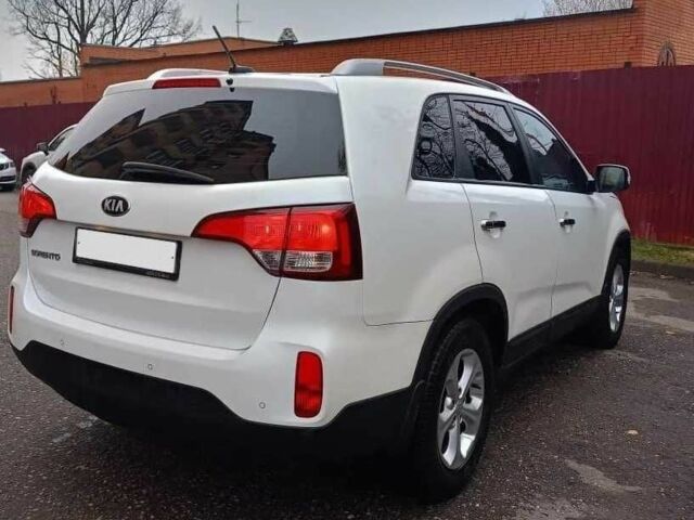 Белый Киа Соренто, объемом двигателя 0 л и пробегом 107 тыс. км за 11800 $, фото 3 на Automoto.ua