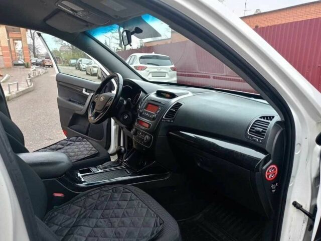 Белый Киа Соренто, объемом двигателя 0 л и пробегом 107 тыс. км за 11800 $, фото 17 на Automoto.ua