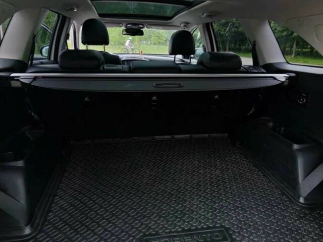 Киа Соренто 2018 в Киеве на Automoto.ua Белый Киа Соренто, объемом двигателя 2.2 л и пробегом 185 тыс. км за 20999 $, фото 9 на Automoto.ua