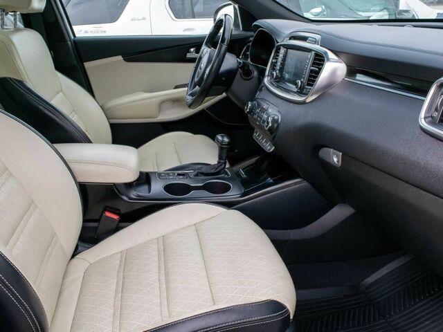 Белый Киа Соренто, объемом двигателя 3.3 л и пробегом 36 тыс. км за 14000 $, фото 10 на Automoto.ua