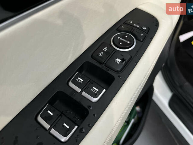 Белый Киа Соренто, объемом двигателя 2.2 л и пробегом 154 тыс. км за 28000 $, фото 12 на Automoto.ua