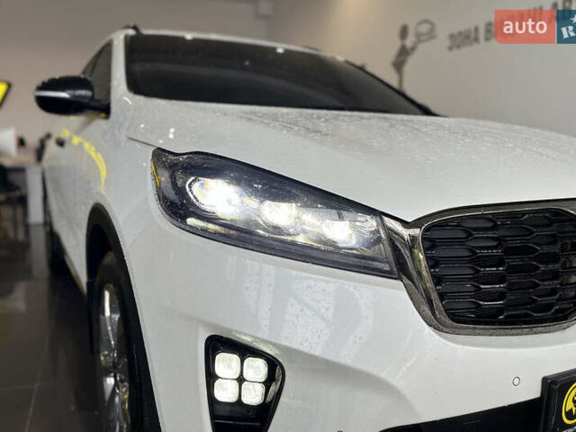 Белый Киа Соренто, объемом двигателя 2.2 л и пробегом 154 тыс. км за 28000 $, фото 23 на Automoto.ua