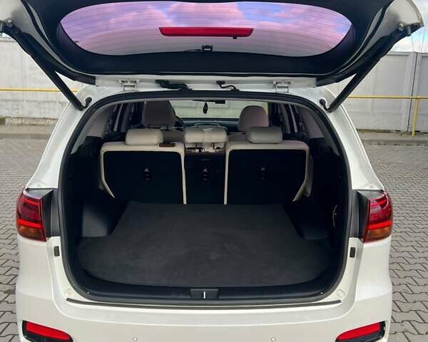 Белый Киа Соренто, объемом двигателя 2.2 л и пробегом 156 тыс. км за 27999 $, фото 8 на Automoto.ua