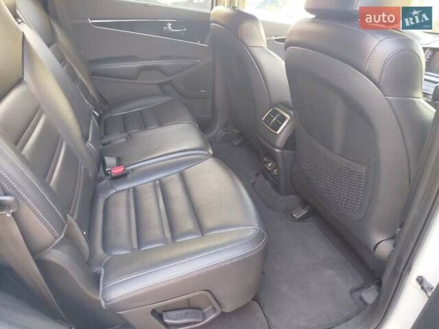Белый Киа Соренто, объемом двигателя 3.3 л и пробегом 95 тыс. км за 16999 $, фото 26 на Automoto.ua