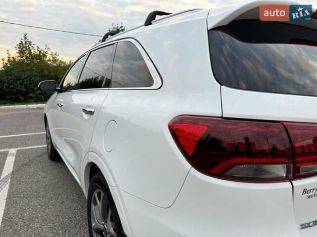 Білий Кіа Соренто, об'ємом двигуна 3.3 л та пробігом 70 тис. км за 23500 $, фото 26 на Automoto.ua