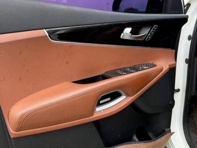 Киа Соренто 2018 в Луцке на Automoto.ua Белый Киа Соренто, объемом двигателя 2.2 л и пробегом 187 тыс. км за 24350 $, фото 13 на Automoto.ua