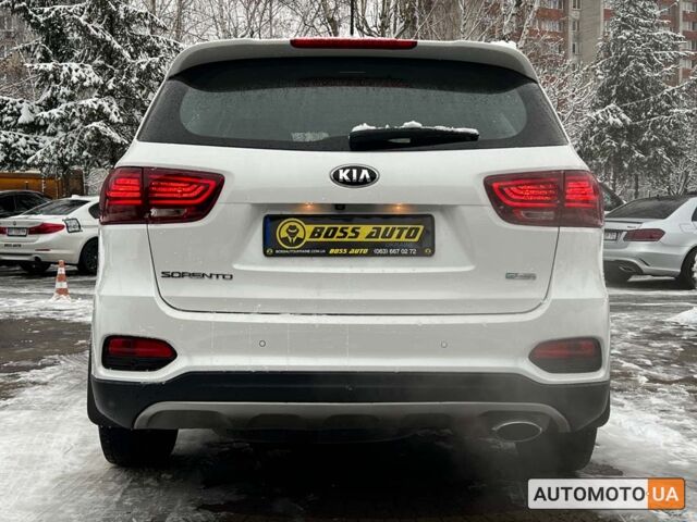 Белый Киа Соренто, объемом двигателя 2.2 л и пробегом 78 тыс. км за 29900 $, фото 5 на Automoto.ua
