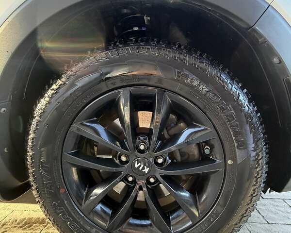 Білий Кіа Соренто, об'ємом двигуна 2.2 л та пробігом 51 тис. км за 33000 $, фото 6 на Automoto.ua