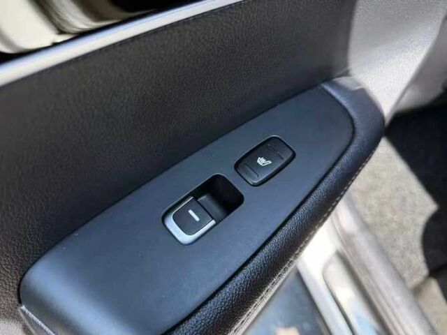 Белый Киа Соренто, объемом двигателя 0 л и пробегом 127 тыс. км за 13000 $, фото 14 на Automoto.ua