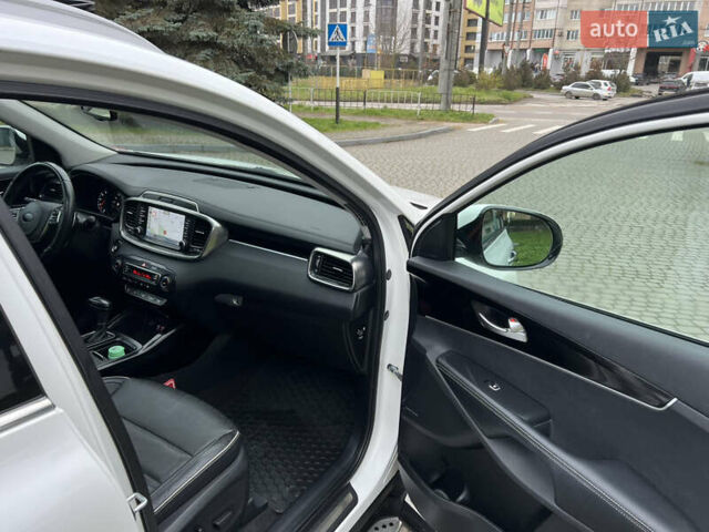 Білий Кіа Соренто, об'ємом двигуна 2.2 л та пробігом 171 тис. км за 28500 $, фото 44 на Automoto.ua