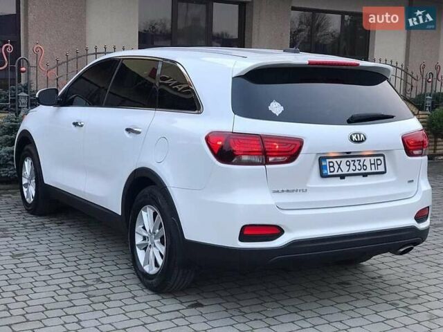 Белый Киа Соренто, объемом двигателя 2.36 л и пробегом 80 тыс. км за 15000 $, фото 5 на Automoto.ua