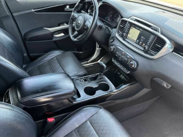 Белый Киа Соренто, объемом двигателя 3.3 л и пробегом 95 тыс. км за 15400 $, фото 8 на Automoto.ua