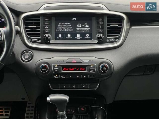 Білий Кіа Соренто, об'ємом двигуна 2.2 л та пробігом 51 тис. км за 31000 $, фото 19 на Automoto.ua