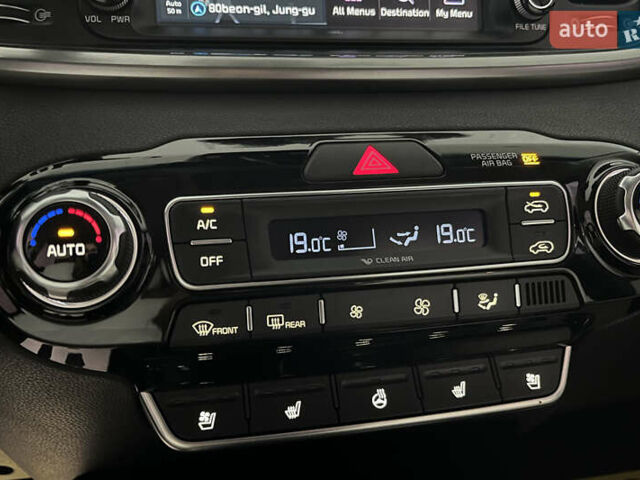 Белый Киа Соренто, объемом двигателя 2.2 л и пробегом 154 тыс. км за 28000 $, фото 20 на Automoto.ua