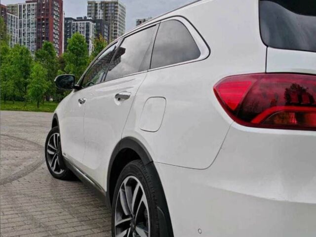 Киа Соренто 2018 в Киеве на Automoto.ua Белый Киа Соренто, объемом двигателя 2.2 л и пробегом 185 тыс. км за 20999 $, фото 2 на Automoto.ua