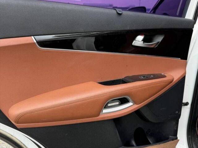 Киа Соренто 2018 в Луцке на Automoto.ua Белый Киа Соренто, объемом двигателя 2.2 л и пробегом 187 тыс. км за 24350 $, фото 10 на Automoto.ua