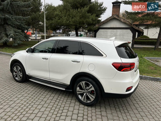 Білий Кіа Соренто, об'ємом двигуна 2.2 л та пробігом 171 тис. км за 28500 $, фото 12 на Automoto.ua