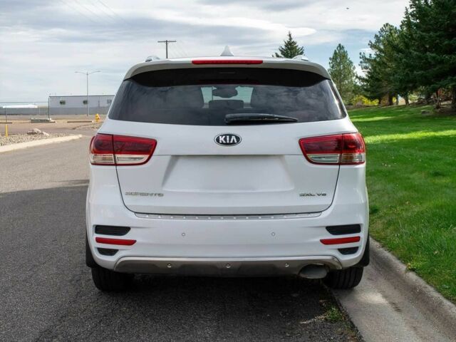 Белый Киа Соренто, объемом двигателя 3.3 л и пробегом 36 тыс. км за 14000 $, фото 4 на Automoto.ua