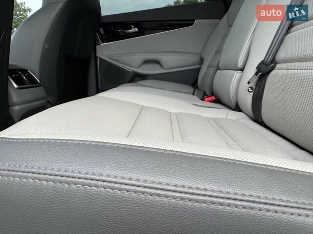 Білий Кіа Соренто, об'ємом двигуна 3.3 л та пробігом 70 тис. км за 23500 $, фото 60 на Automoto.ua