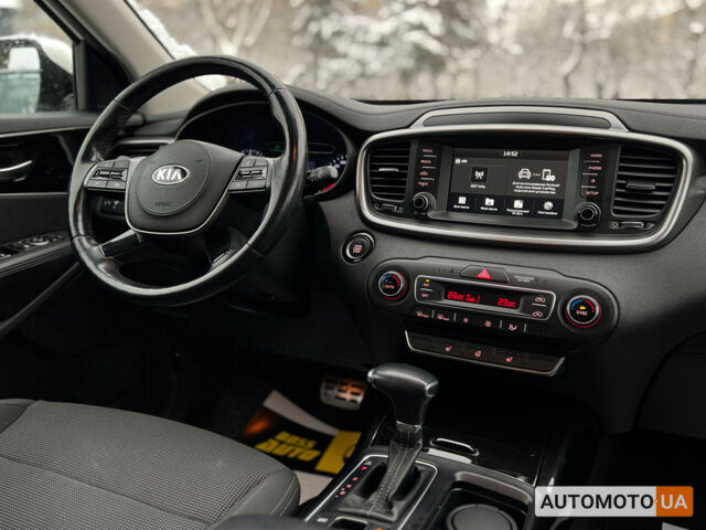 Белый Киа Соренто, объемом двигателя 2.2 л и пробегом 78 тыс. км за 29900 $, фото 12 на Automoto.ua