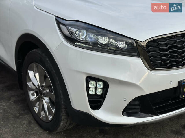 Белый Киа Соренто, объемом двигателя 2.2 л и пробегом 157 тыс. км за 26850 $, фото 10 на Automoto.ua