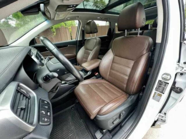 Белый Киа Соренто, объемом двигателя 3.3 л и пробегом 89 тыс. км за 5500 $, фото 9 на Automoto.ua