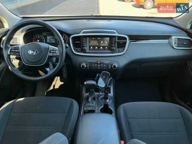 Белый Киа Соренто, объемом двигателя 3.3 л и пробегом 148 тыс. км за 15500 $, фото 23 на Automoto.ua