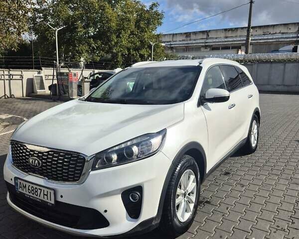 Белый Киа Соренто, объемом двигателя 2.4 л и пробегом 85 тыс. км за 18200 $, фото 4 на Automoto.ua