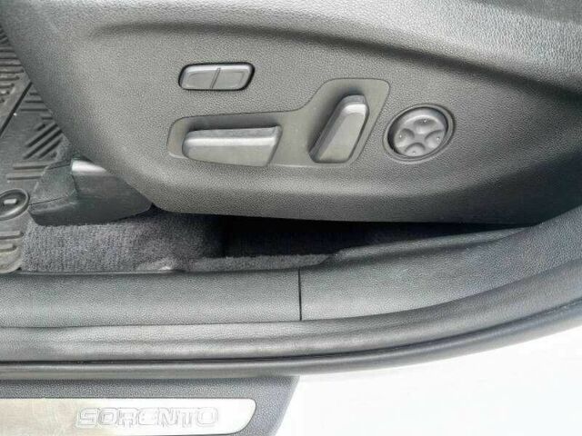 Белый Киа Соренто, объемом двигателя 3.3 л и пробегом 89 тыс. км за 5500 $, фото 10 на Automoto.ua