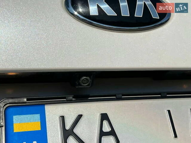 Білий Кіа Соренто, об'ємом двигуна 3.3 л та пробігом 148 тис. км за 16900 $, фото 10 на Automoto.ua