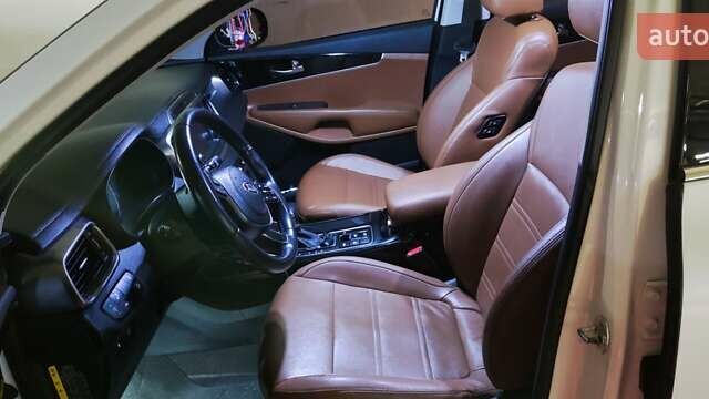 Белый Киа Соренто, объемом двигателя 2.2 л и пробегом 74 тыс. км за 26000 $, фото 13 на Automoto.ua