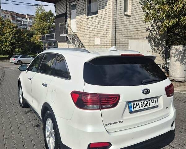 Белый Киа Соренто, объемом двигателя 2.4 л и пробегом 85 тыс. км за 18200 $, фото 3 на Automoto.ua
