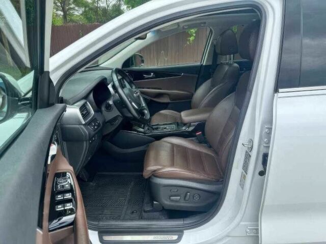 Белый Киа Соренто, объемом двигателя 3.3 л и пробегом 89 тыс. км за 5500 $, фото 11 на Automoto.ua