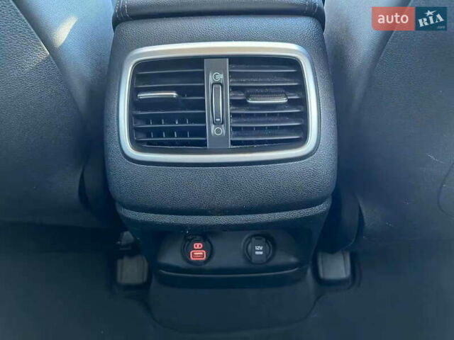 Белый Киа Соренто, объемом двигателя 3.3 л и пробегом 148 тыс. км за 15500 $, фото 22 на Automoto.ua