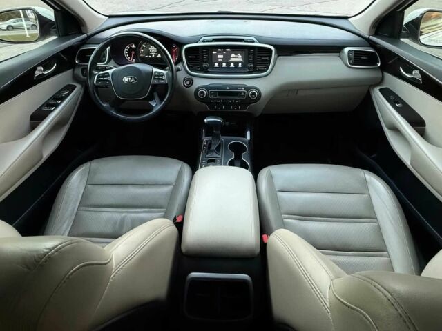 Белый Киа Соренто, объемом двигателя 3.3 л и пробегом 46 тыс. км за 6200 $, фото 10 на Automoto.ua