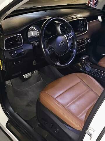 Белый Киа Соренто, объемом двигателя 2.2 л и пробегом 74 тыс. км за 26000 $, фото 11 на Automoto.ua