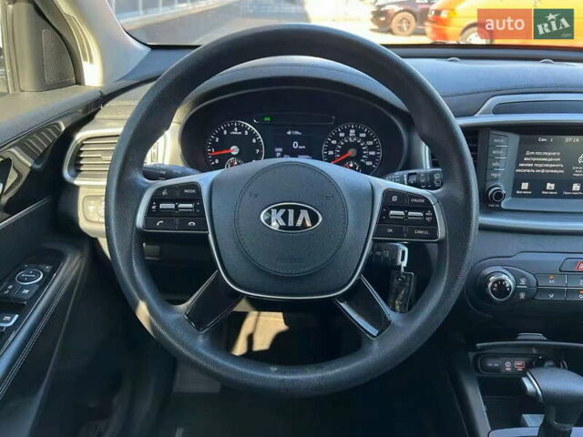 Белый Киа Соренто, объемом двигателя 3.3 л и пробегом 148 тыс. км за 15500 $, фото 25 на Automoto.ua